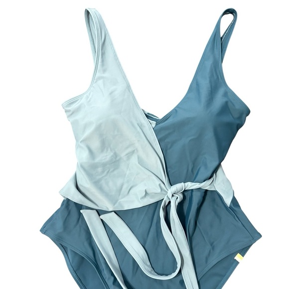 Summersalt The Perfect Wrap One Piece Swimsuit Green Size 10 - Picture 3 of 7